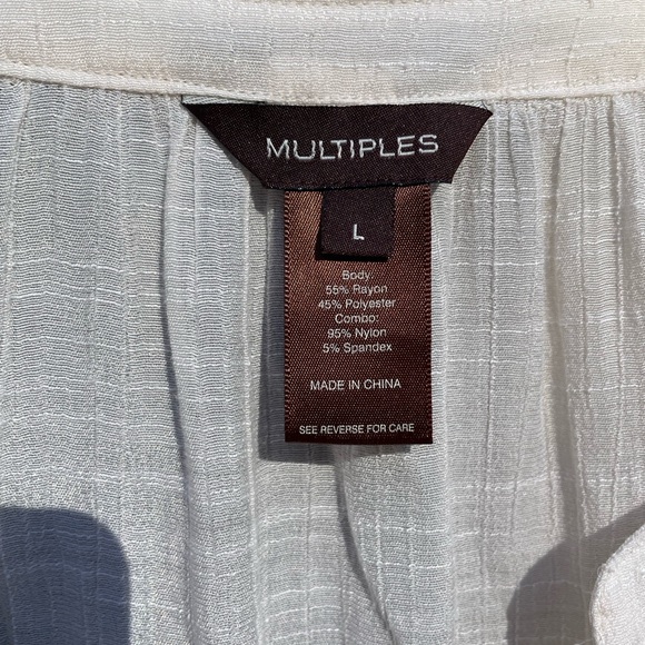 Multiples Blouse Sz L Cream Lace Up 3/4 Sleeve Elastic Cuff - Picture 2 of 4